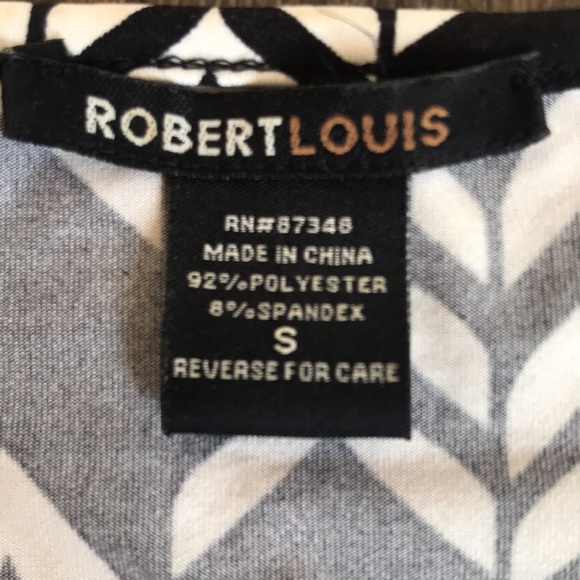 Cold shoulder cut out black & white chevron pattern blouse shirt - Picture 5 of 6